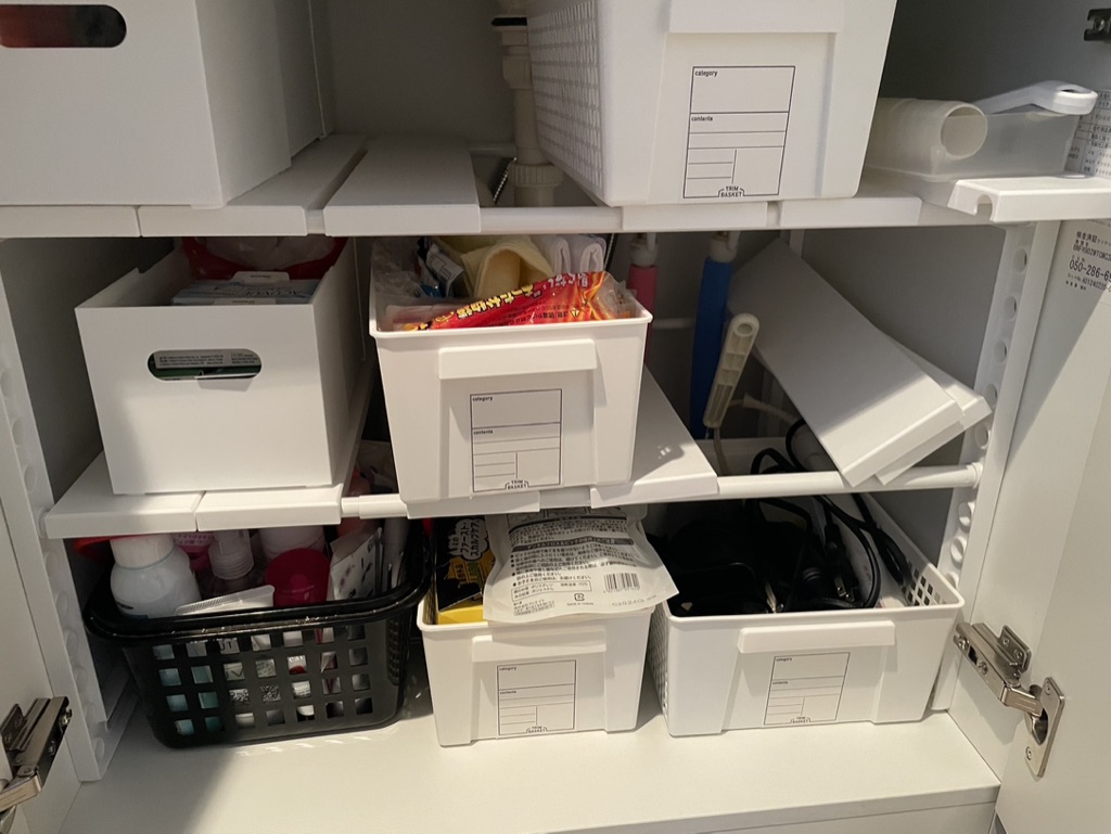 福岡　整理収納アドバイザー　トトノウラボ
片付け前の洗面台下収納