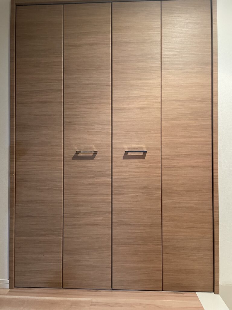 福岡 整理収納アドバイザー トトノウラボ
マンション収納扉