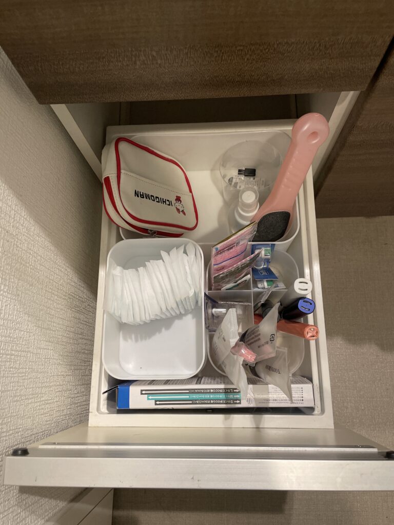 福岡　整理収納アドバイザー　トトノウラボ
片付け後の洗面台引き出し