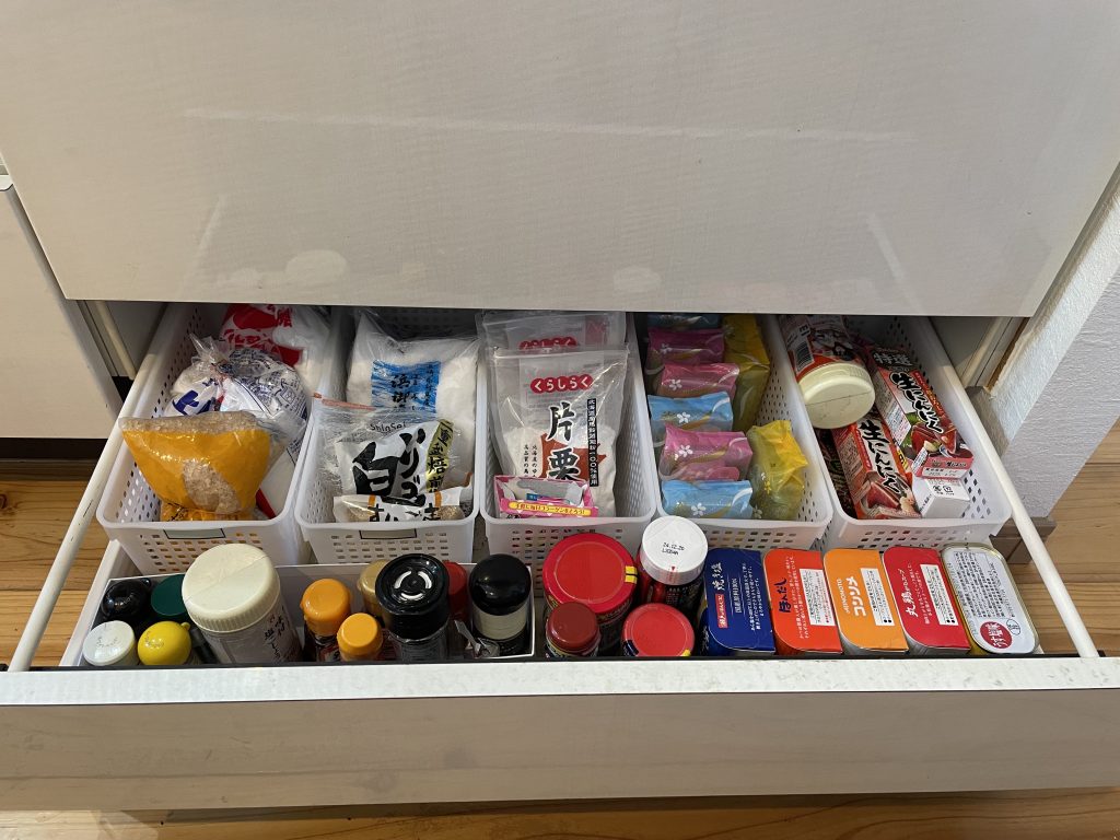 福岡　整理収納アドバイザー　トトノウラボ　キッチン　収納　引き出しの中　アフター